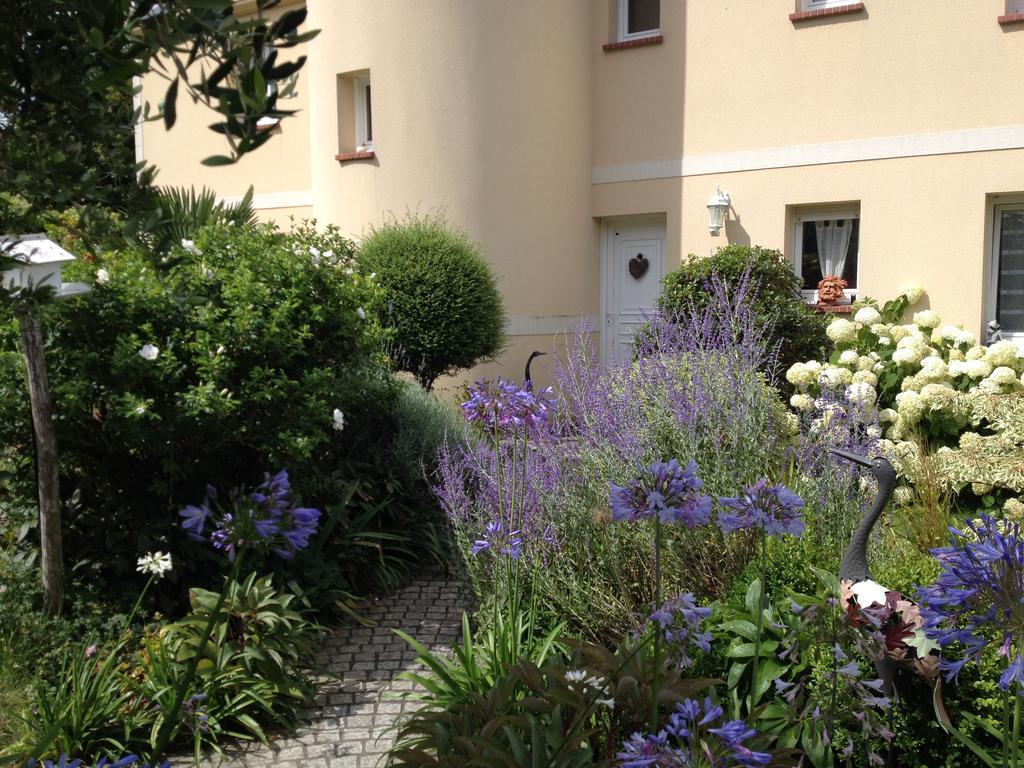 Appartements Et Gite Les Hauts De Sophia Trouville-sur-Mer Exterior photo